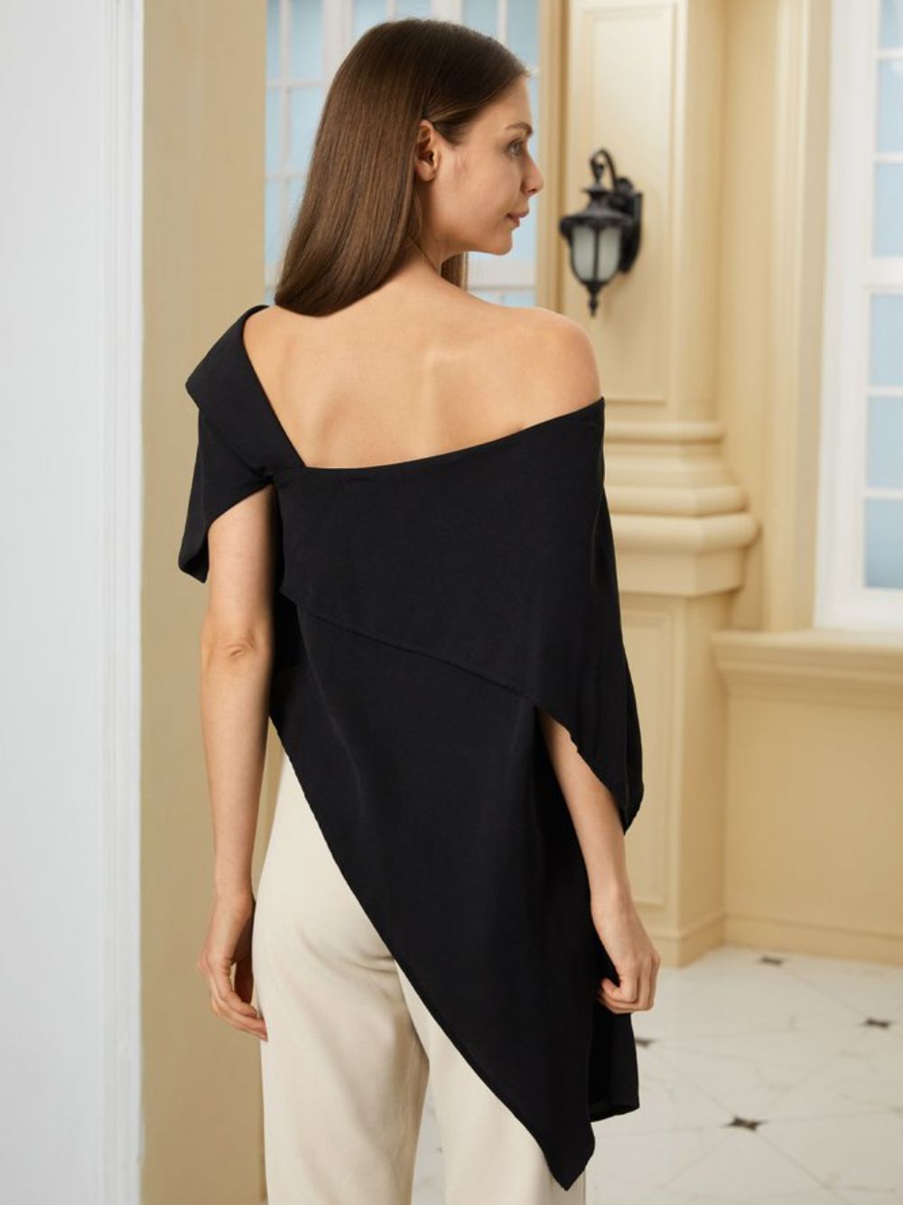 Elegante Effen Off-Shoulder Asymmetrische Zwarte Top