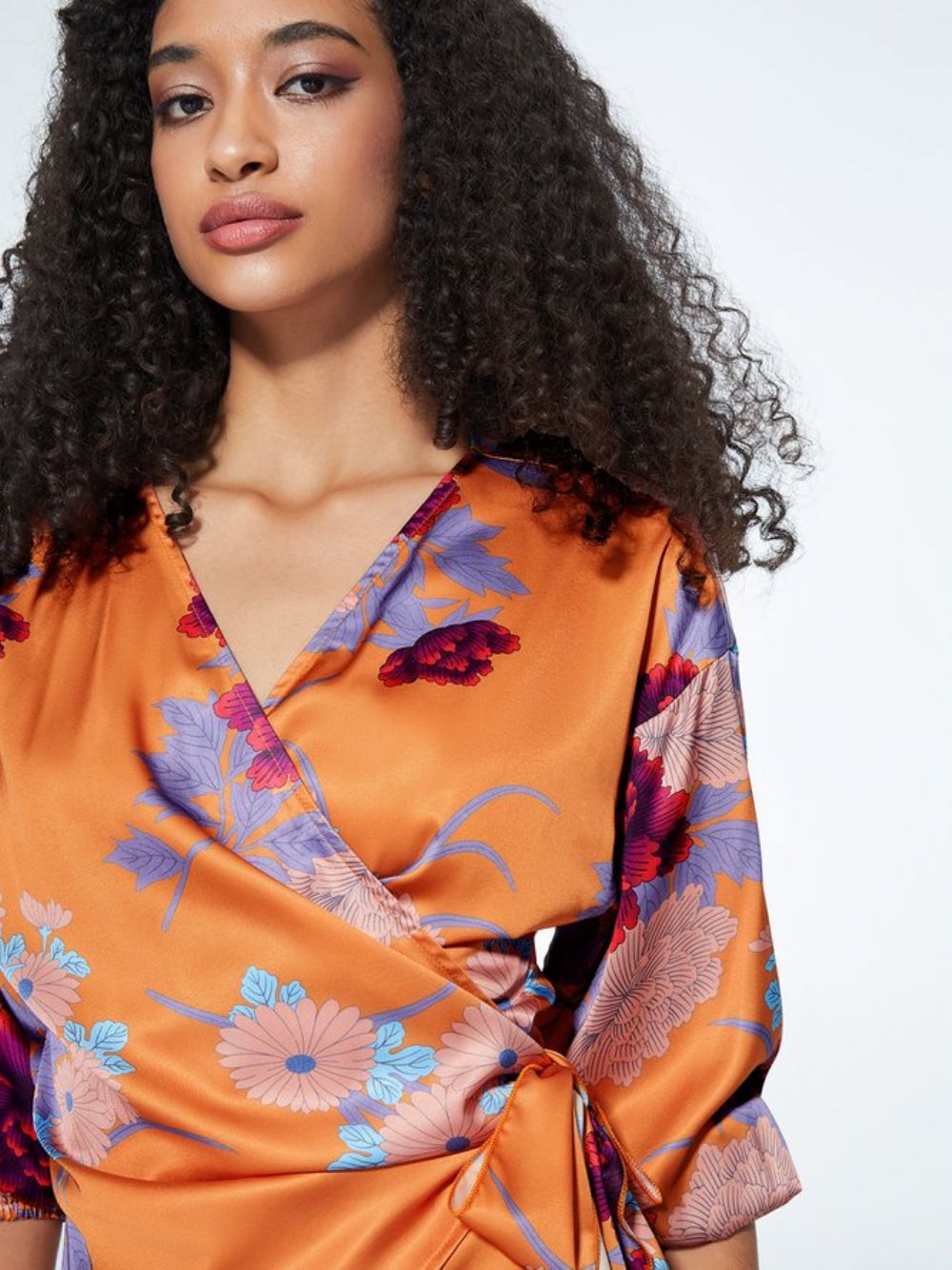 Regular-Fit Gebloemde Elegante Top Met Korte Mouwen