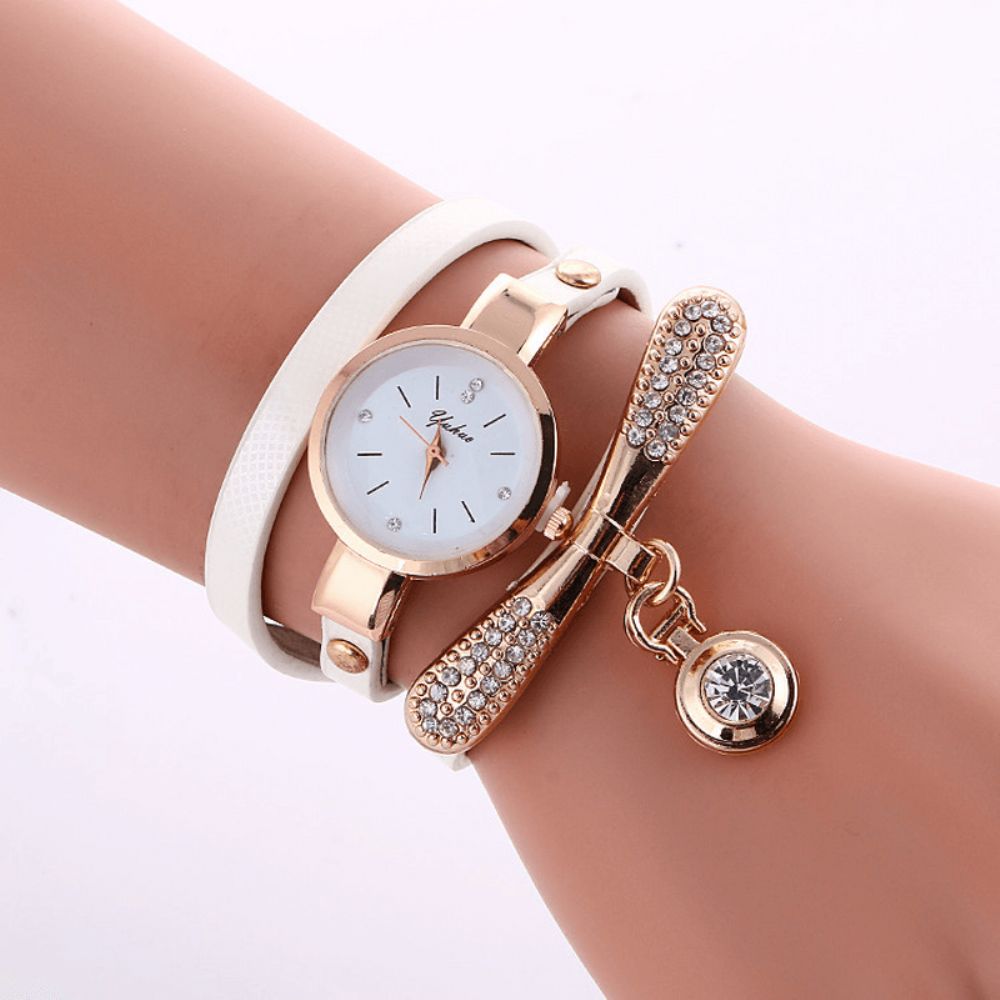 Casual Dameshorloge Lederen Band Strass Metalen Decoratieve Cirkel Hanger Multi-Layer Quartz Horloge