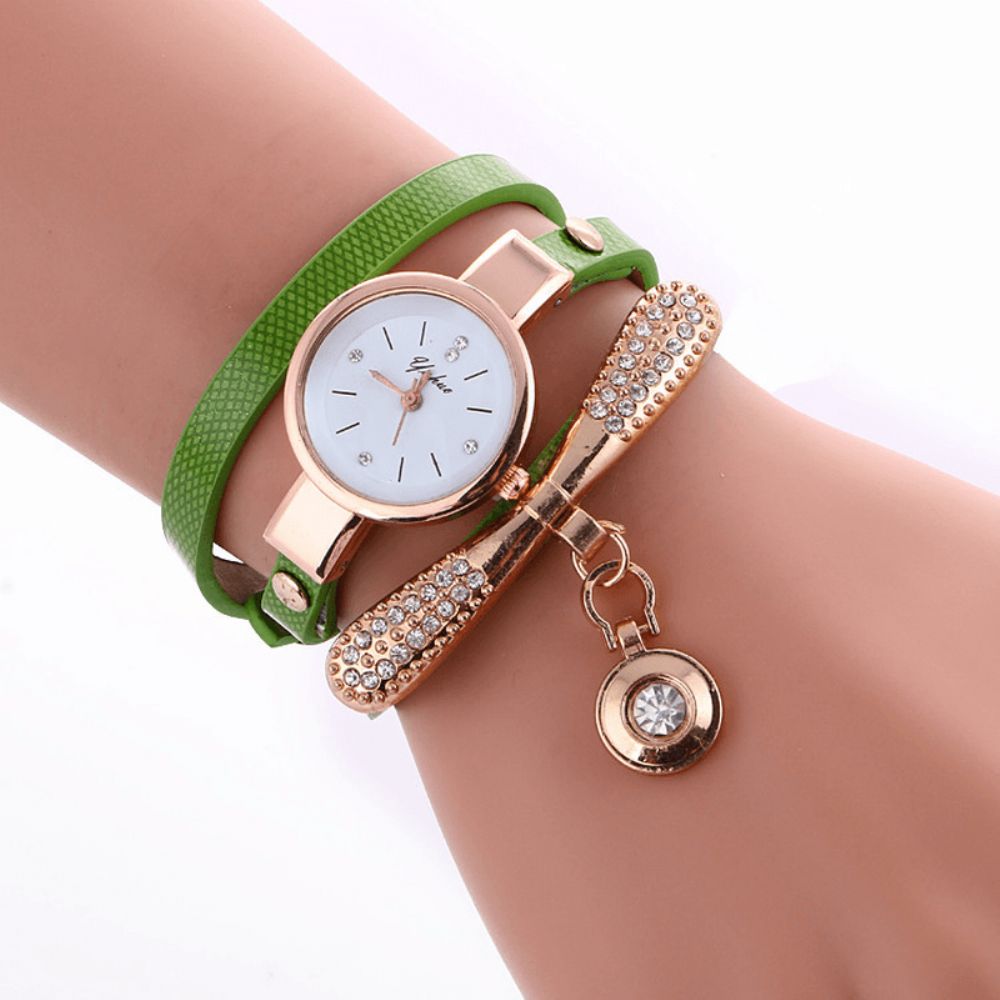 Casual Dameshorloge Lederen Band Strass Metalen Decoratieve Cirkel Hanger Multi-Layer Quartz Horloge