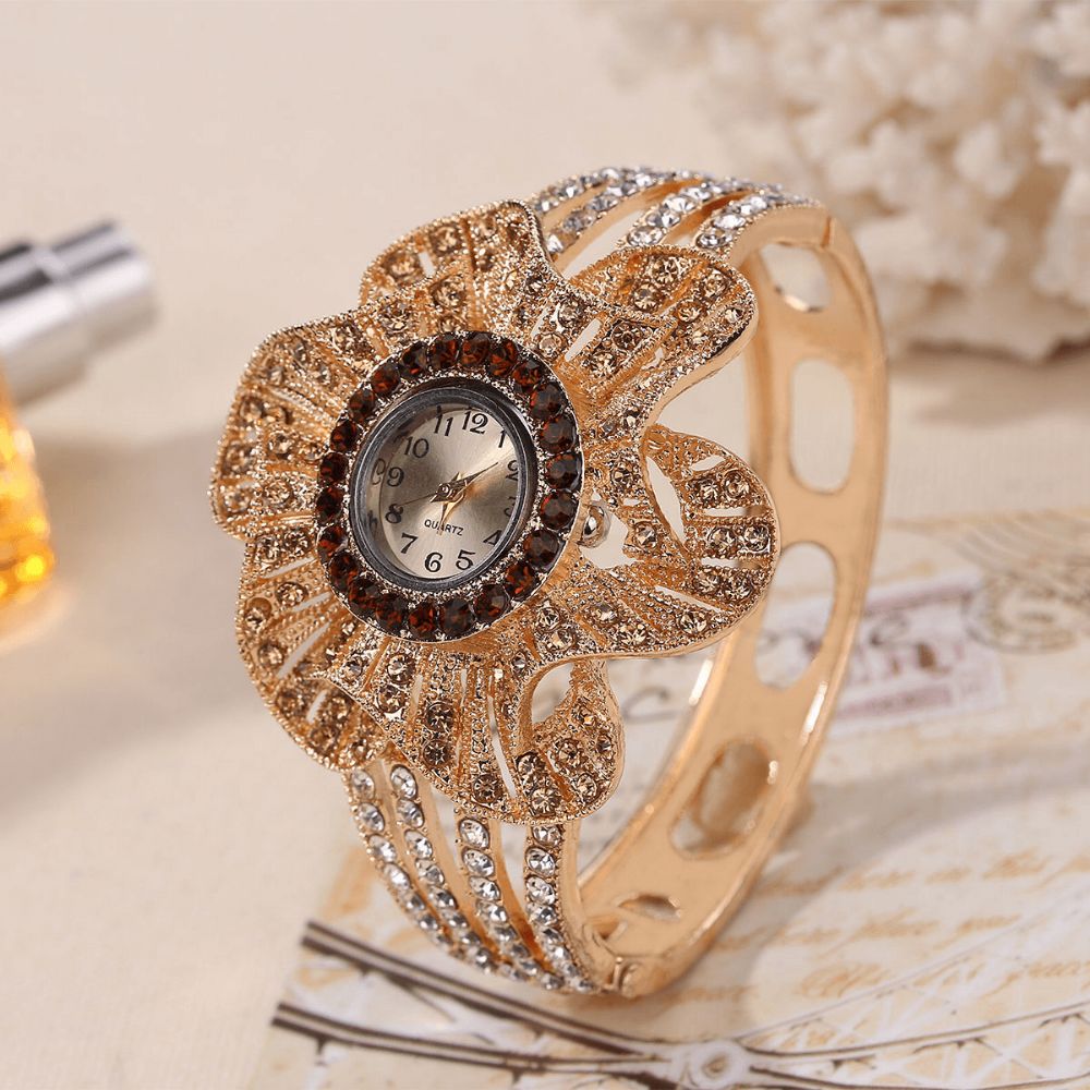 Mode Kristal Bloemvorm Wijzerplaat Holle Metalen Band Dames Quartz Horloge