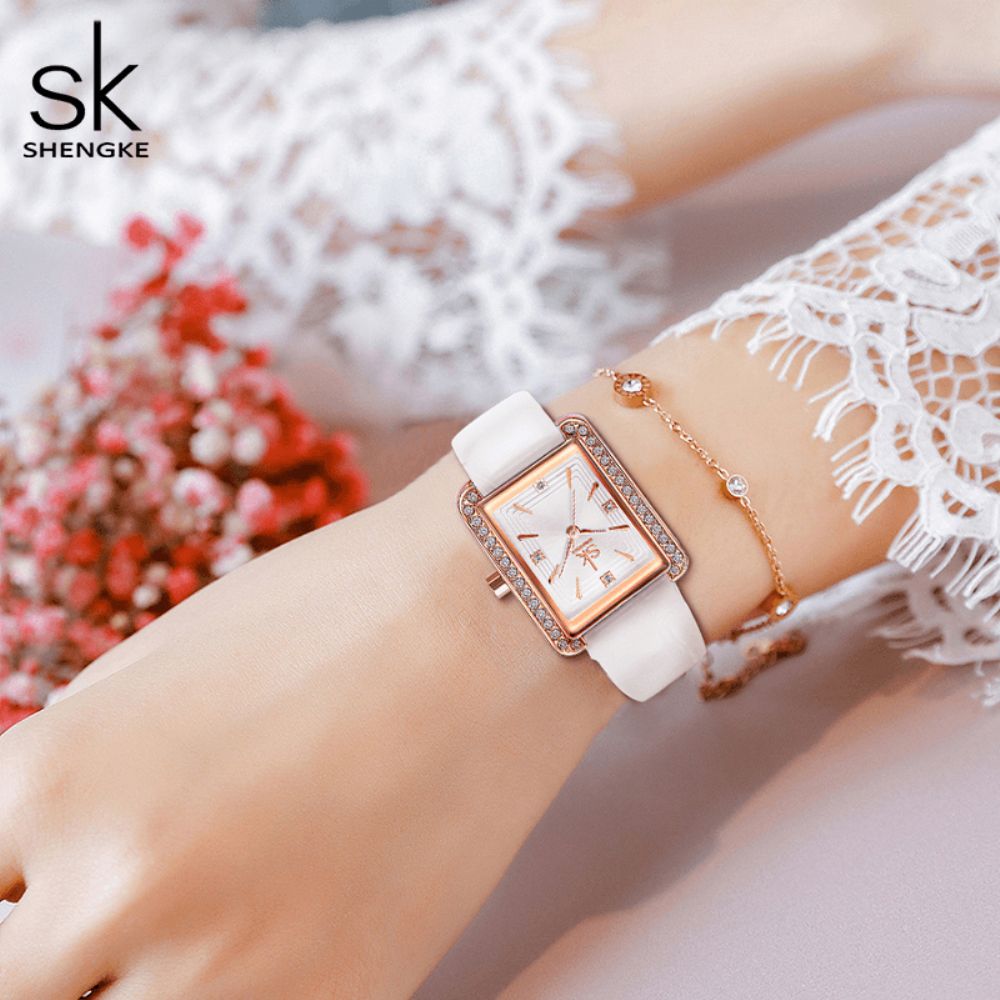 Shengke K0151 Strass Decoratie Rechthoekige Wijzerplaat Pu Leer Stalen Mesh Band 3Atm Dames Quartz Horloge